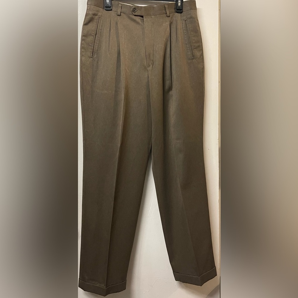 HAGGAR Slacks • Dress Pants • Like New Condition! • 34 X 32